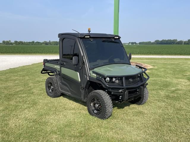 Image of John Deere XUV 835R equipment image 4