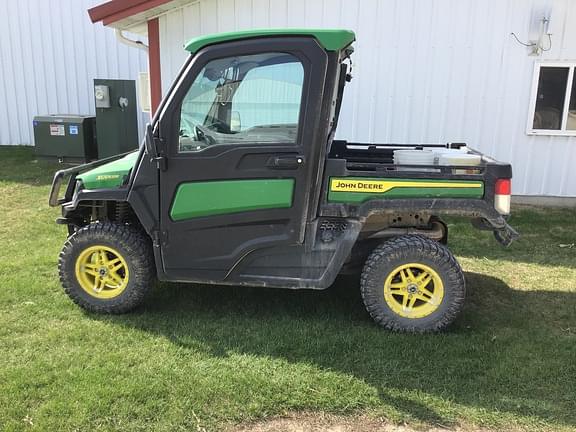 Image of John Deere XUV 835R equipment image 3