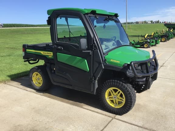 Image of John Deere XUV 835R equipment image 1
