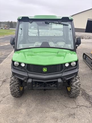 Image of John Deere XUV 835R Primary image