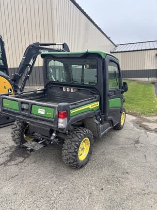 Image of John Deere XUV 835R equipment image 4