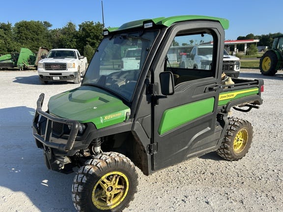2023 John Deere XUV 835R Equipment Image0