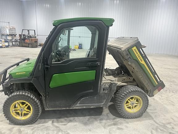 Image of John Deere XUV 835R Primary image