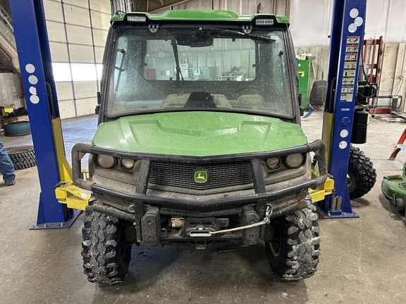 Image of John Deere XUV 835R equipment image 2