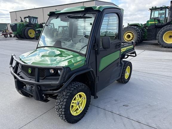 Image of John Deere XUV 835R Primary image