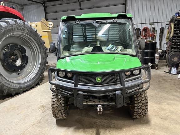 Image of John Deere XUV 835R equipment image 4