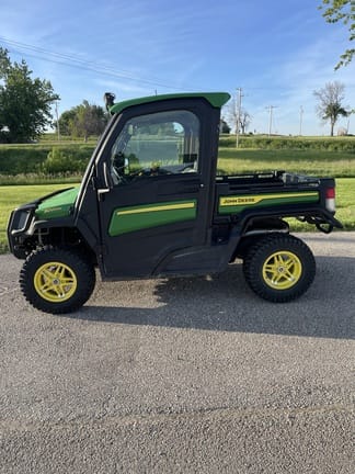 2023 John Deere XUV 835R Equipment Image0