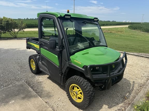 Image of John Deere XUV 835R Primary image