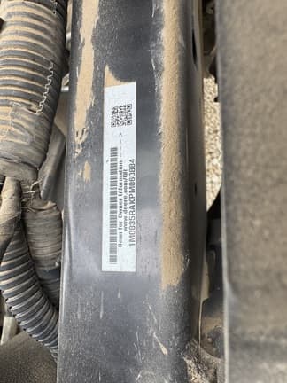 Image of John Deere XUV 835R equipment image 4