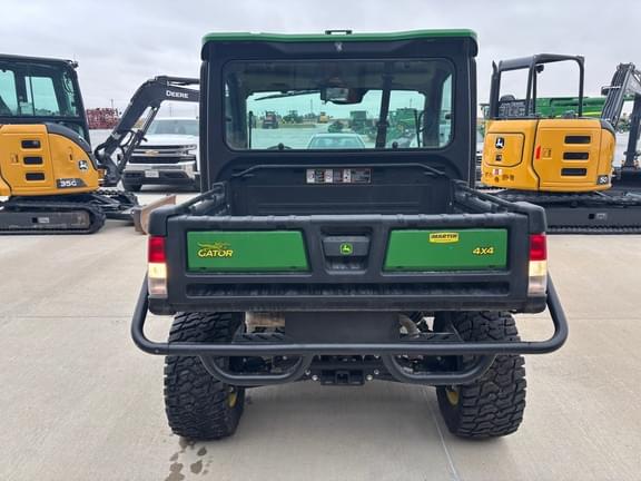 Image of John Deere XUV 835R equipment image 4