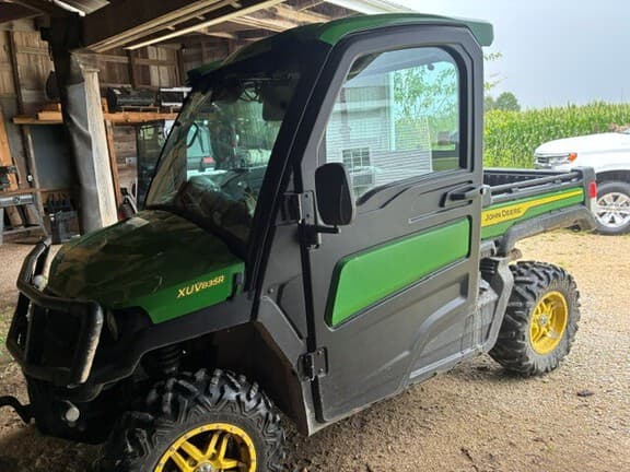 Image of John Deere XUV 835R Primary image