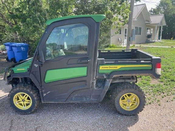 2023 John Deere XUV 835R Equipment Image0