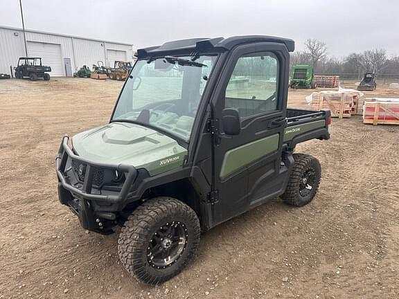 Image of John Deere XUV 835R equipment image 2