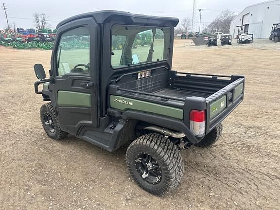 Image of John Deere XUV 835R equipment image 4