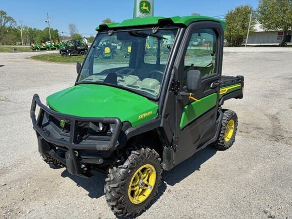 2023 John Deere XUV 835R Equipment Image0