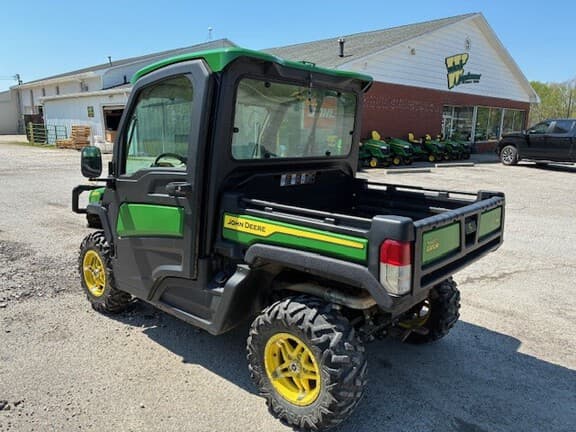 Image of John Deere XUV 835R equipment image 2