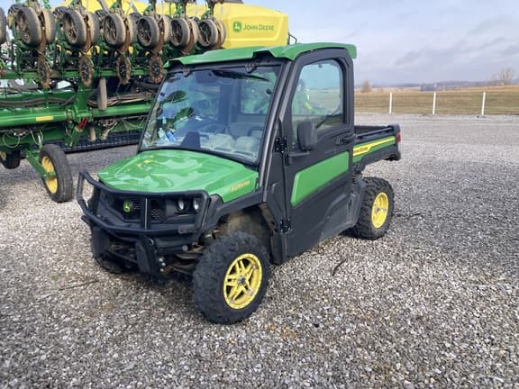 Image of John Deere XUV 835R Primary image