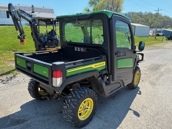 Image of John Deere XUV 835R equipment image 3