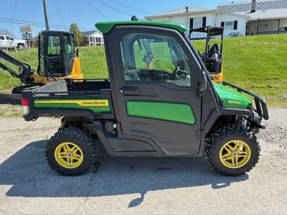 Image of John Deere XUV 835R equipment image 4