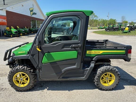 Image of John Deere XUV 835R equipment image 1
