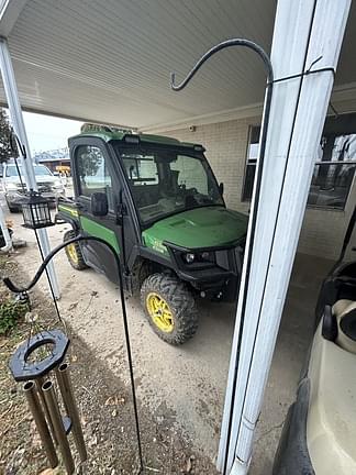 Image of John Deere XUV 835R equipment image 4