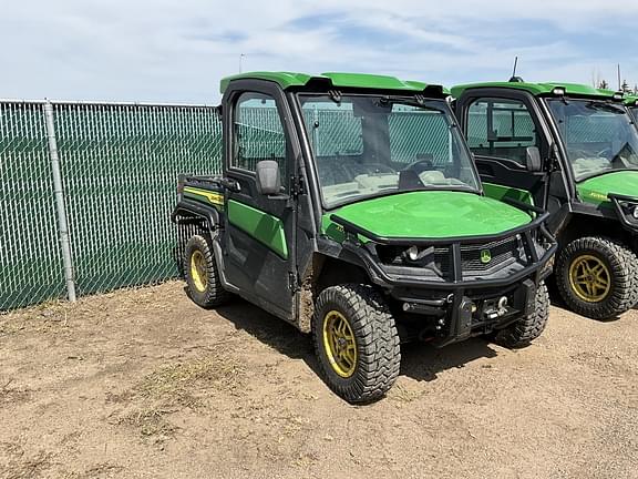 Image of John Deere XUV 835R equipment image 1