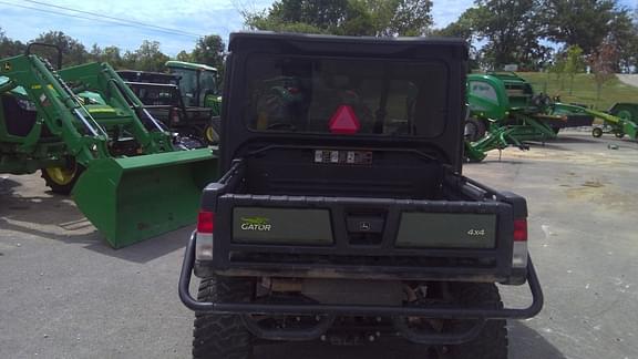 Image of John Deere XUV 835R equipment image 2