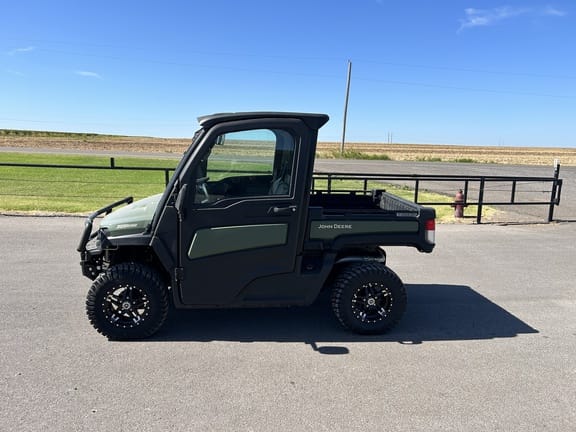 Main image John Deere XUV 835R