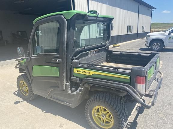 Image of John Deere XUV 835R equipment image 4