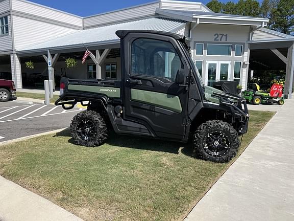 Image of John Deere XUV 835R Primary image