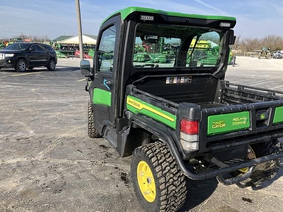 Image of John Deere XUV 835R equipment image 3