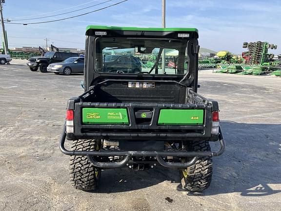 Image of John Deere XUV 835R equipment image 4