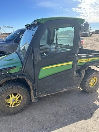 Image of John Deere XUV 835R equipment image 2