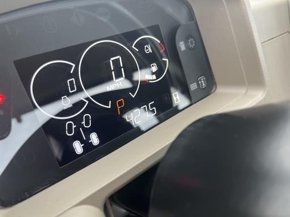 Image of John Deere XUV 835R equipment image 3