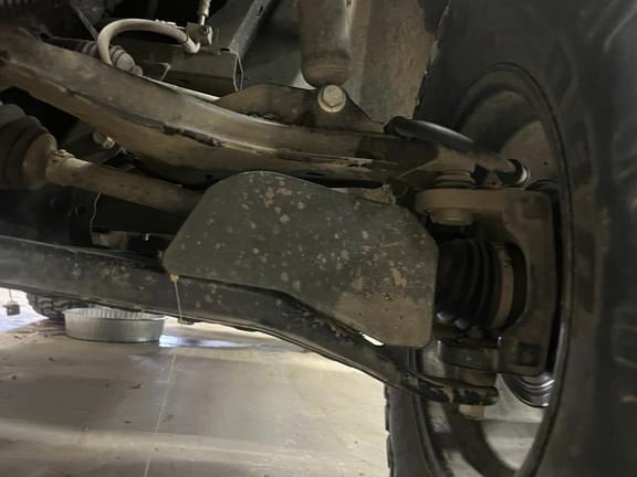 Image of John Deere XUV 835R equipment image 1