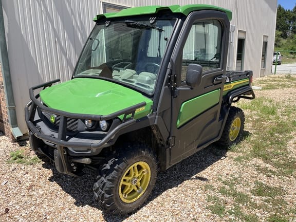 2023 John Deere XUV 835R Equipment Image0
