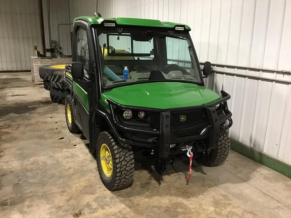 Image of John Deere XUV 835R Primary image