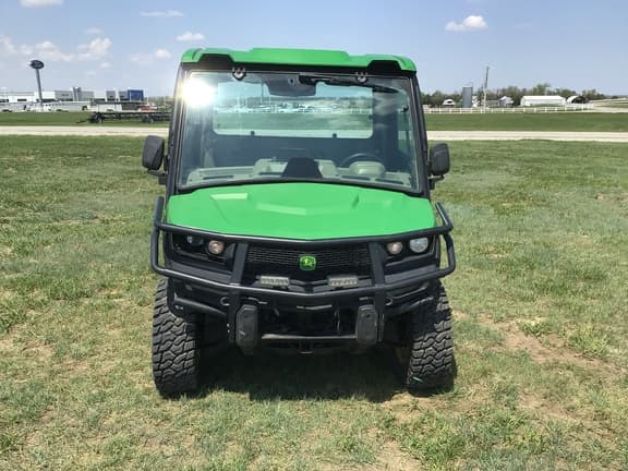 Image of John Deere XUV 835R equipment image 1