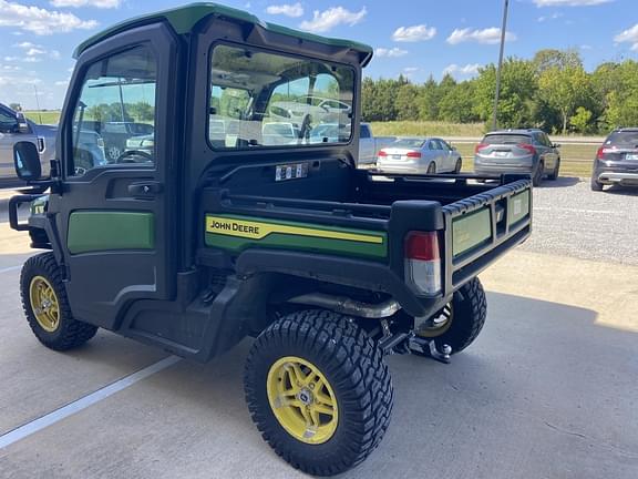 Image of John Deere XUV 835R equipment image 2