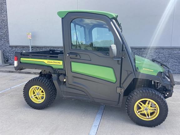 Image of John Deere XUV 835R equipment image 3