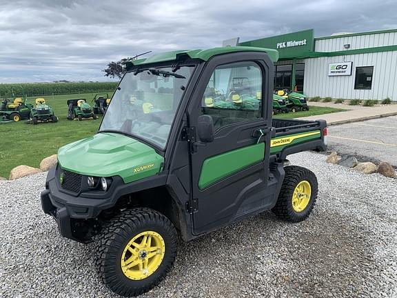 Image of John Deere XUV 835R Primary image