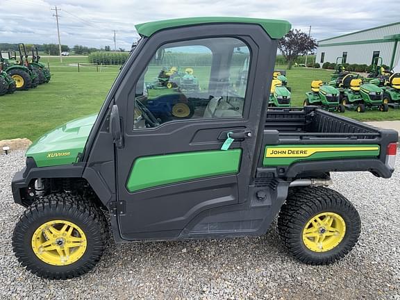 Image of John Deere XUV 835R equipment image 1