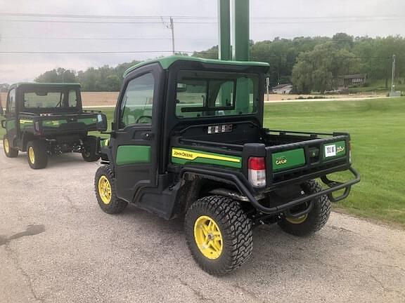 Image of John Deere XUV 835R equipment image 2