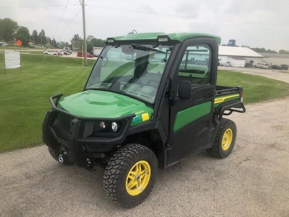 2023 John Deere XUV 835R Equipment Image0