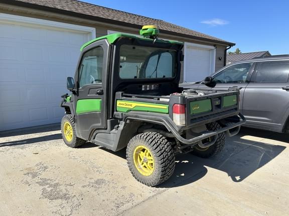 Image of John Deere XUV 835R equipment image 3