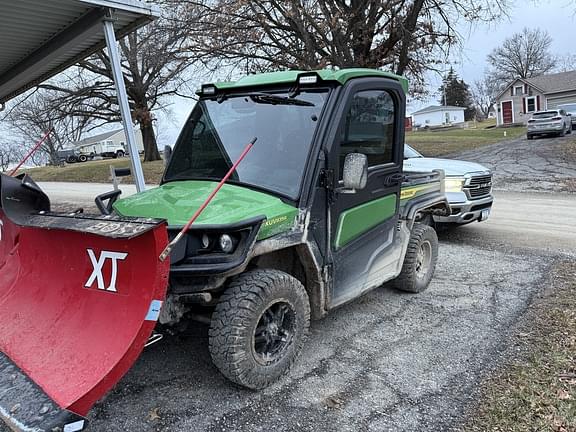 Image of John Deere XUV 835R equipment image 2