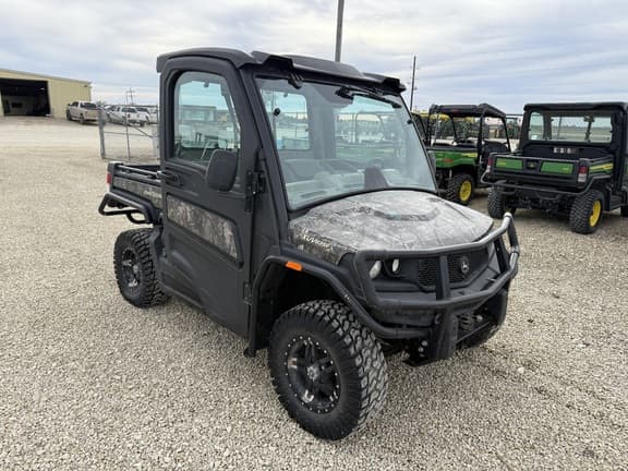 Image of John Deere XUV 835R equipment image 2