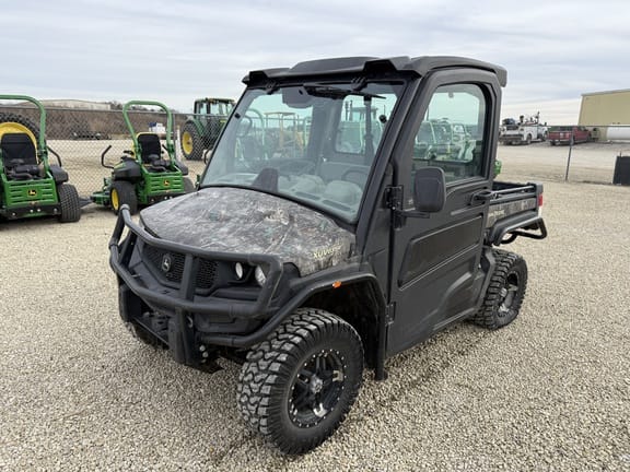 2023 John Deere XUV 835R Equipment Image0