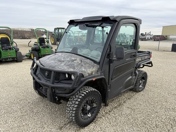 Image of John Deere XUV 835R Primary image