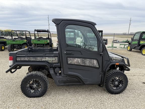 Image of John Deere XUV 835R equipment image 4